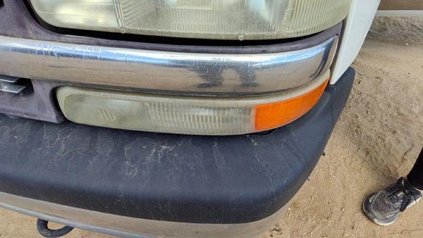 99-02 Silverado 1500 Driver Left Front Turn Signal Light Lamp Oem Fender Mounted — photo 1