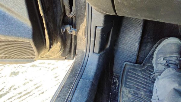 2012-2022 Vw Passat Driver Left Lower Kick Trim Panel Oem Black Tb — photo 2
