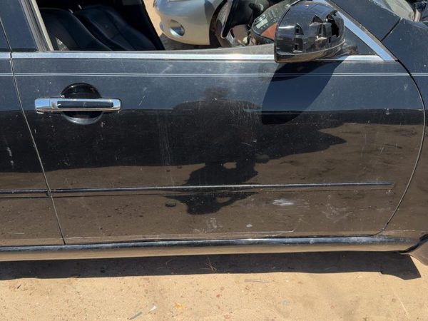 2007 INFINITI M35 Front Door RH Black Obsidian KH3 — photo 2