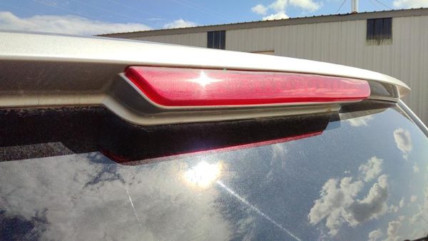 2010 Chevy Tahoe 3rd Brake Light Avoidance Lamp — photo 3