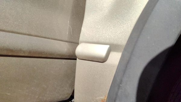 02-05 Explorer Passenger Right Moulding From Fender Trim Strip B2 Harvest Gold — photo 4