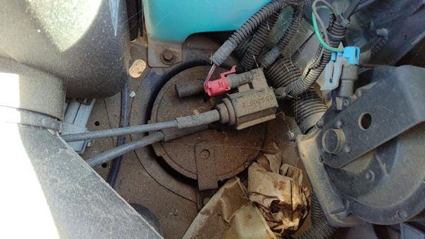 1991-1993 Buick Park Ave Ultra Fuel Vapor Canister Oem Charcoal Housing 17092133 — photo 1