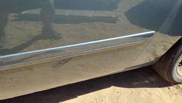 07 Caravan Driver Left Rear Moulding From Door Oem Back Trim Strip Magnesium Ppk — photo 4