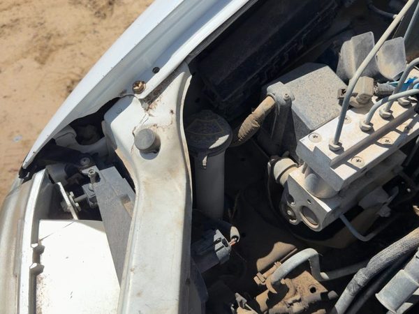 93-02 Villager Windshield Washer Fluid Reservoir With Pump Oem Wiper Tank — photo 2