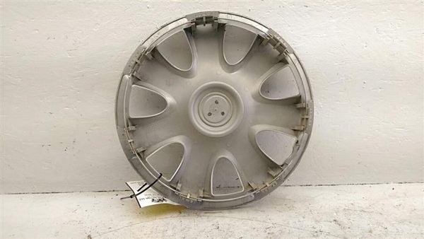 2003 Toyota Camry Wheel Cover 2.4L Local Only — photo 2