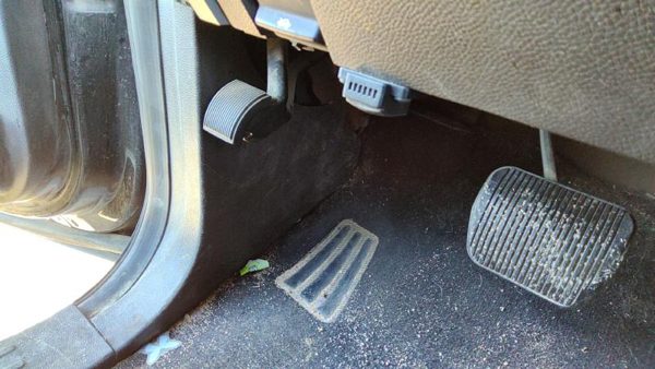2007-2014 Ford Expedition Driver Left Lower Kick Trim Panel Oem 1W Black/Camel — photo 3