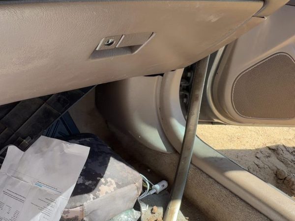 1997-2001 Toyota Camry Passenger Right Lower Kick Trim Panel Oak FT4 — photo 2