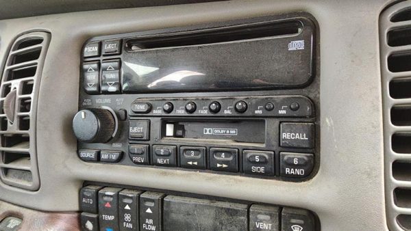 2000 Buick Park Avenue Audio & Visual Equip.(radio) — photo 1