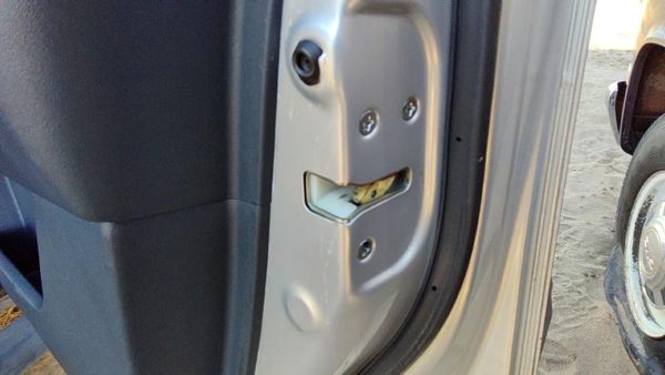 2009-2015 Honda Pilot Passenger Right Front Door Latch With Rods/Cables Oem — photo 3