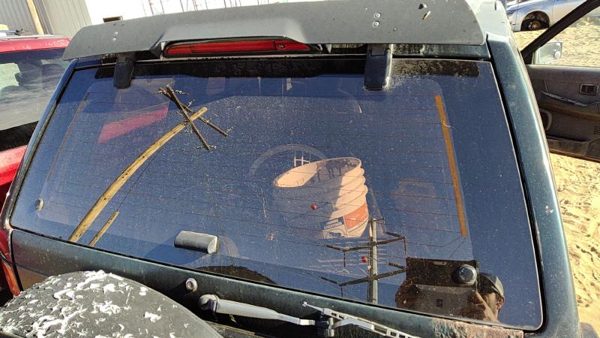 1987-1995 Nissan Pathfinder Back Glass Rear Window Oem 9031241G00 — photo 1