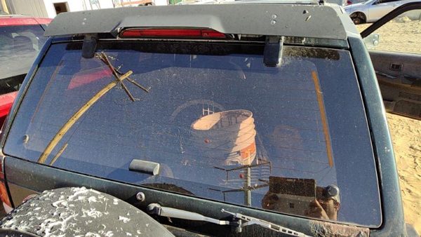 1987-1995 Nissan Pathfinder Back Glass Rear Window Oem 9031241G00 — photo 2