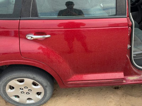 2009 Chrysler PT Cruiser Rear Door RH Inferno Red Prh — photo 2