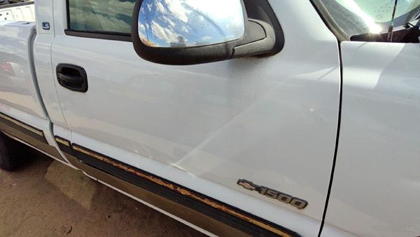 1999 Chevy Silverado 1500 Front Door RH White 50U — photo 2