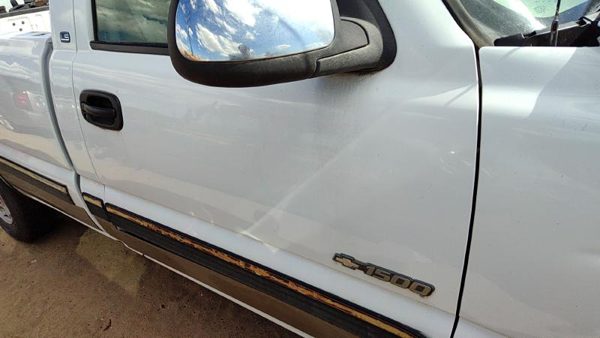 1999 Chevy Silverado 1500 Front Door RH White 50U — photo 1
