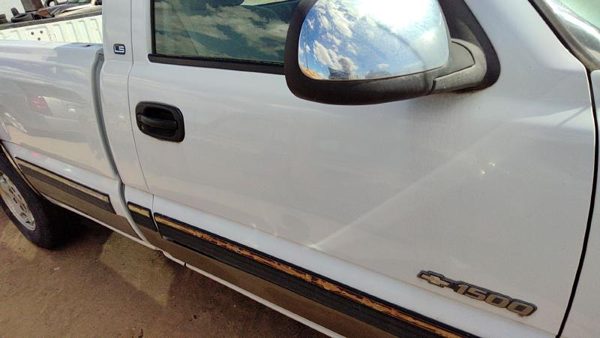 1999 Chevy Silverado 1500 Front Door RH White 50U — photo 3