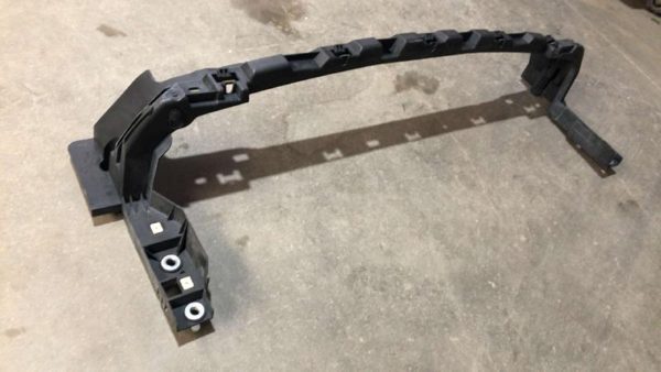 2011-2016 Ford F250 Lower Grille Radiator Support Bracket Oem 6.7L — photo 3