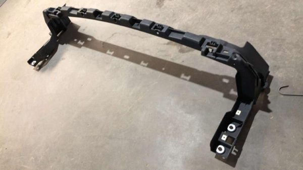 2011-2016 Ford F250 Lower Grille Radiator Support Bracket Oem 6.7L — photo 4