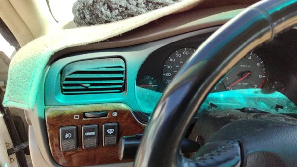 2000 Subaru Legacy Dash Panel Tan 040 — photo 5