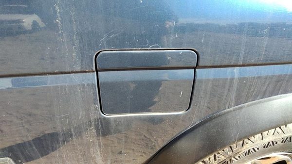 90-95 Nissan Pathfinder Fuel Tank Door With Hinge Gas Lid Oem Filler Blue — photo 1