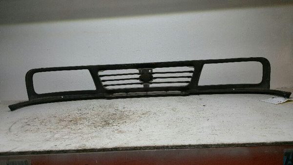 1994 Grille 2 Door Fits 89-95 Sidekick OEM — photo 2