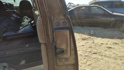 1992-1999 Chevy Suburban Passenger Right Rear Door Latch With Rods/Cables Back
