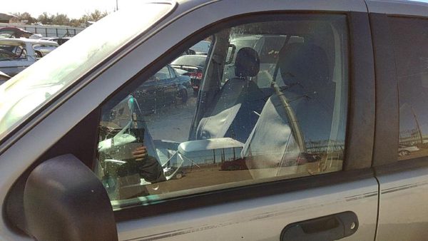 2002-2010 Ford Explorer Driver Left Front Side Window Door Glass Oem — photo 1