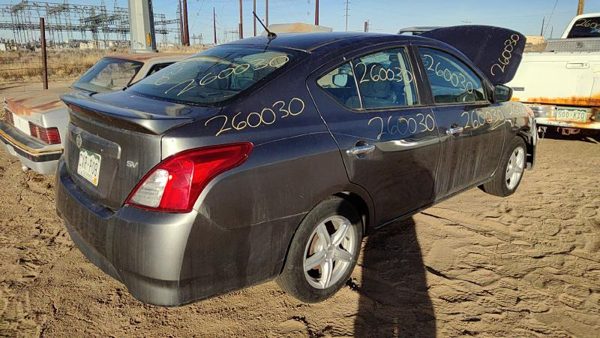 2017 Nissan Versa — vehicle photo 8