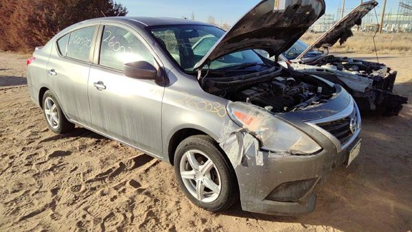 2017 Nissan Versa — vehicle photo 1