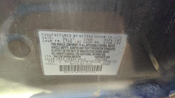 2017 Nissan Versa — vehicle photo 6