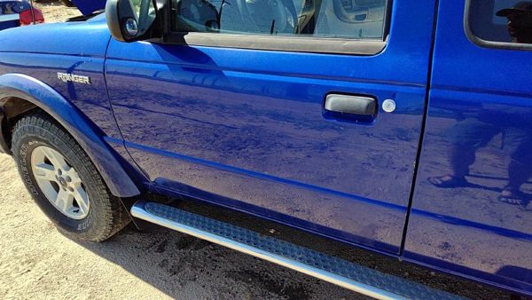 2005 Ford Ranger Front Door LH Blue Sn — photo 3