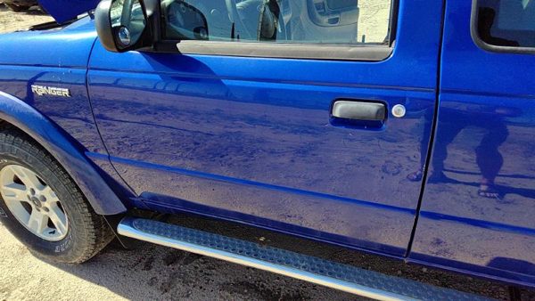 2005 Ford Ranger Front Door LH Blue Sn — photo 4