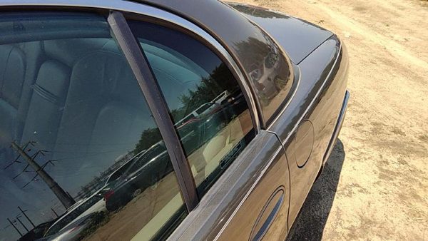 1997-2005 Buick Park Ave Driver Left Rear Vent Window Back Door Glass With Frame — photo 2