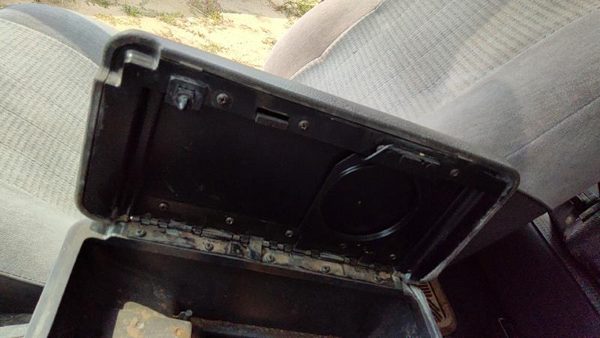 1993-1995 Nissan Pathfinder Center Console Lid Only Oem Arm Rest Fold Down Gray — photo 4