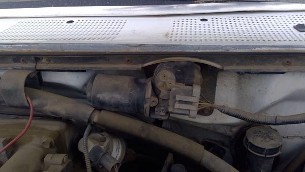 1996 Ford F450 Wiper Motor Front — photo 5