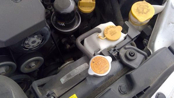 05-19 Subaru Legacy Outback Coolant Reservoir Radiator Overflow Tank Bottle 2.5L — photo 2