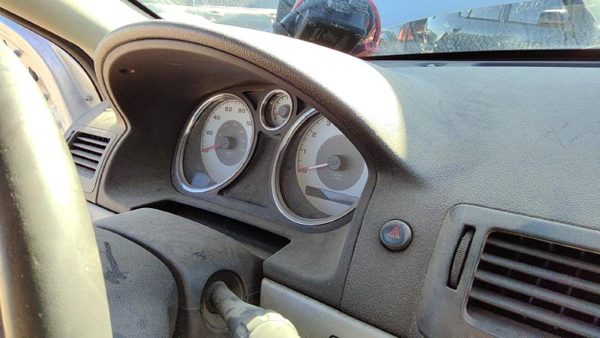 2006 Chevrolet Cobalt Dash Panel 192 Ebony — photo 3
