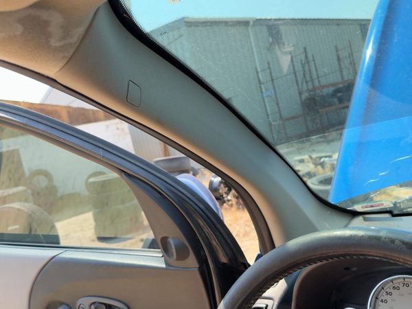 02-07 Vue Redline Driver Left A Pillar Trim Windshield Post Panel Oem Gray 17D — photo 2