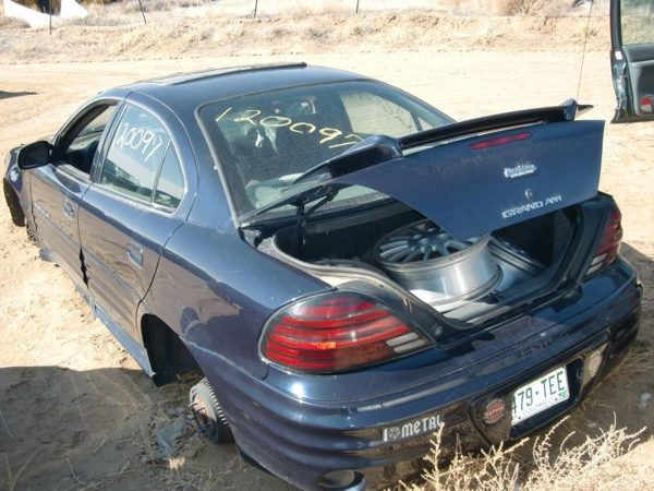 2001 Pontiac Grand Am — vehicle photo 9