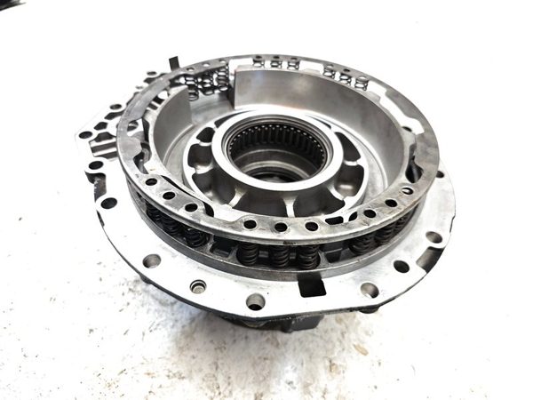 2002 Sierra 2500 Hd Allison 1000 4X4 Tailhousing With Piston Bolts Oem 29536409 — photo 6