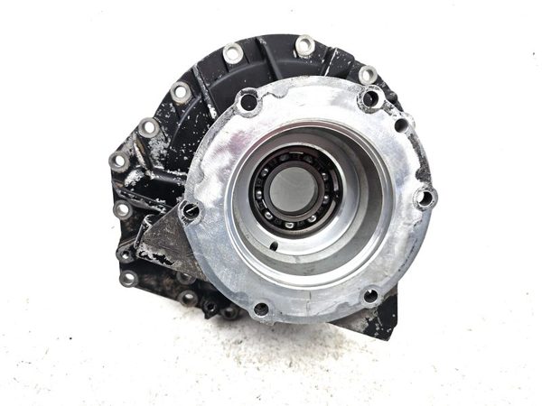 2002 Sierra 2500 Hd Allison 1000 4X4 Tailhousing With Piston Bolts Oem 29536409 — photo 3
