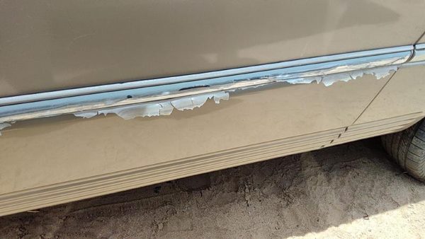 00 Town & Country Driver Left Rear Moulding From Door Oem Back Trim Strip Gold — photo 4