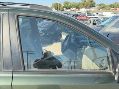 2003-2009 Kia Sorento Passenger Right Front Side Window Door Glass Oem