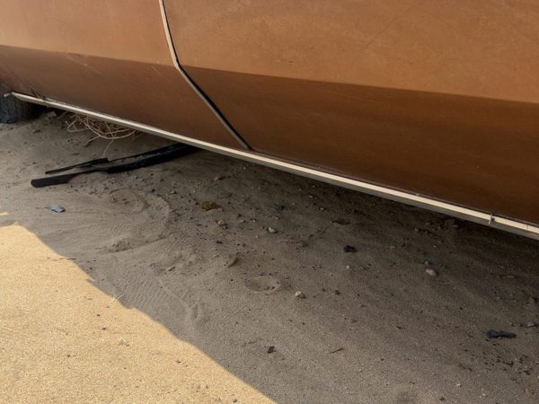 1974 Chevy Impala Driver Left Lower Rocker Panel Moulding Side Skirt Oem — photo 1