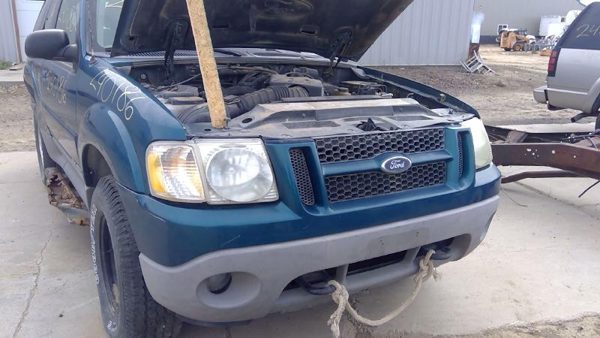2001 Ford Explorer — vehicle photo 8