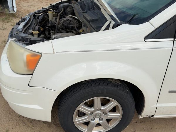 2008-2016 Chrysler Town & Country Driver Left Front Fender Oem White Pw1 — photo 4