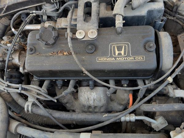 1988-1989 Honda Accord Lx Cylinder Head Assembly Oem 2.0L Carbureted Automatic — photo 3