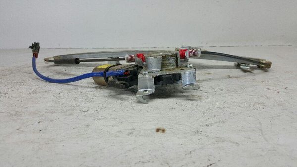 2002 Xterra Front Door Regulator LH OEM Driver Left Window Electric With Motor — photo 4
