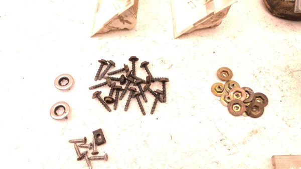 1984 Cadillac Deville Misc Front Left And Right Door Panel Hardware Oem — photo 5