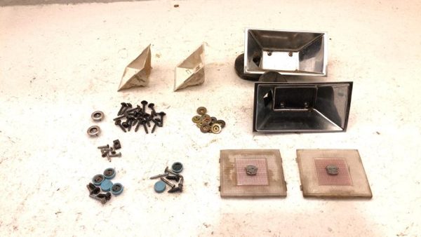 1984 Cadillac Deville Misc Front Left And Right Door Panel Hardware Oem — photo 2