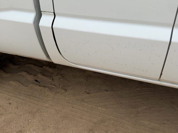 05-11 Dakota Passenger Right Lower Rocker Panel Moulding Side Skirt White Pw7 — photo 3